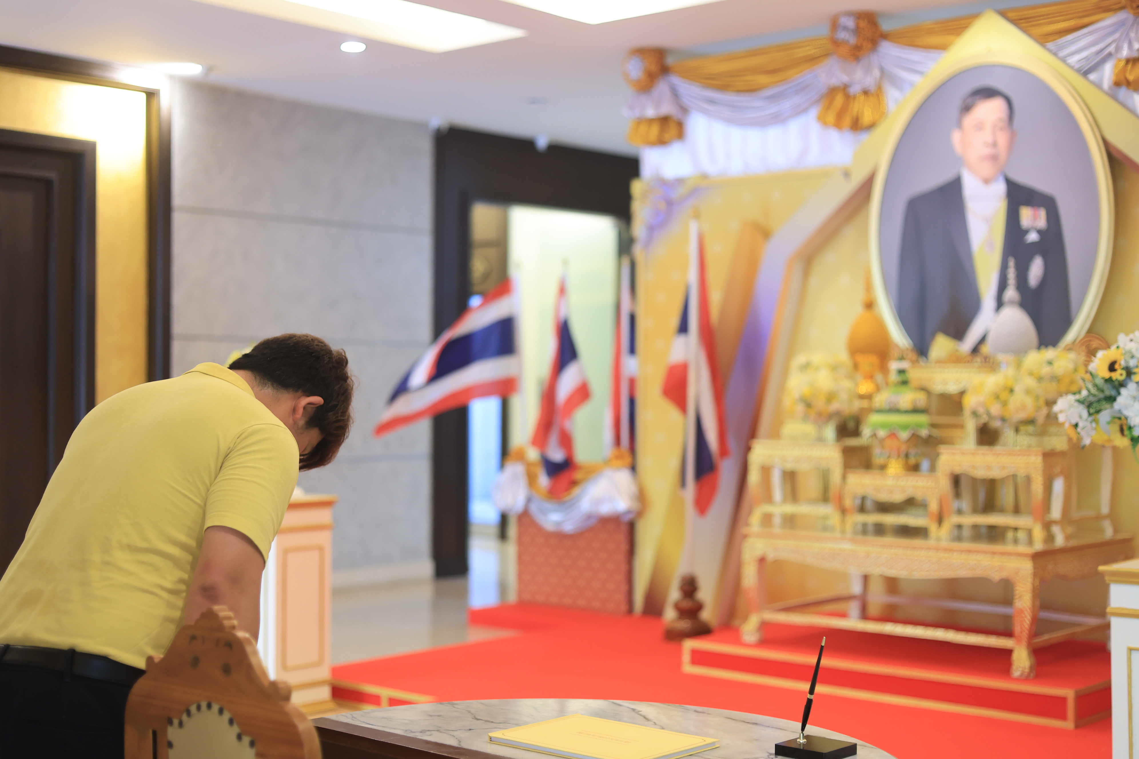 title - ส.ป.ก. ร่วมเฝ้ารับเสด็จฯ พระบาทสมเด็จพระเจ้าอยู่หัว และ สมเด็จพระนางเจ้า ฯ พระบรมราชินี เนื่องในโอกาสเสด็จพระราชดำเนินไปในการ พระราชพิธีเฉลิมพระชนมพรรษา 28 กรกฎาคม 2569